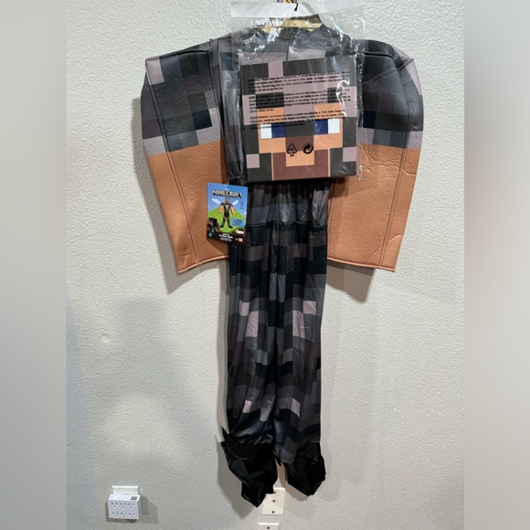 MINECRAFT Steve In Netherite Armor deluxe Halloween costume - Picture 3 of 8